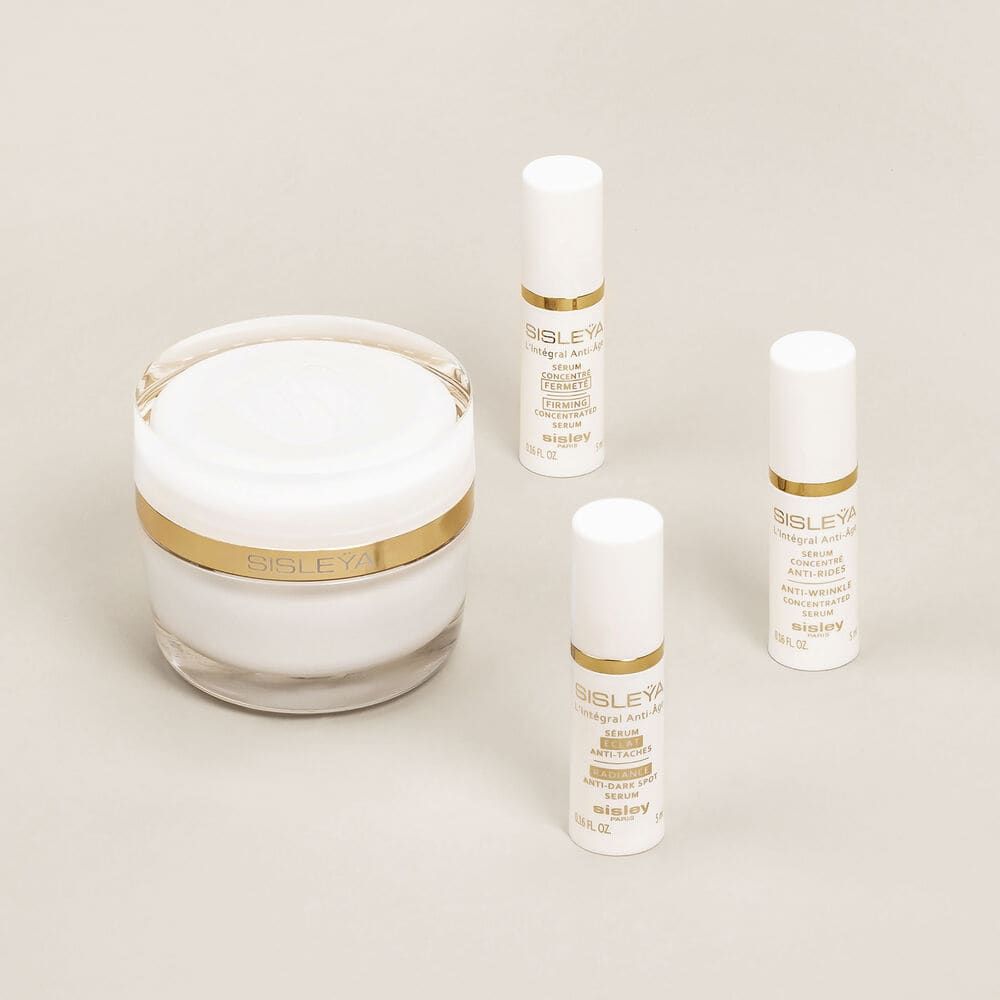 Sisleÿa L'Integral Anti Aging Fresh Gel Cream Routine