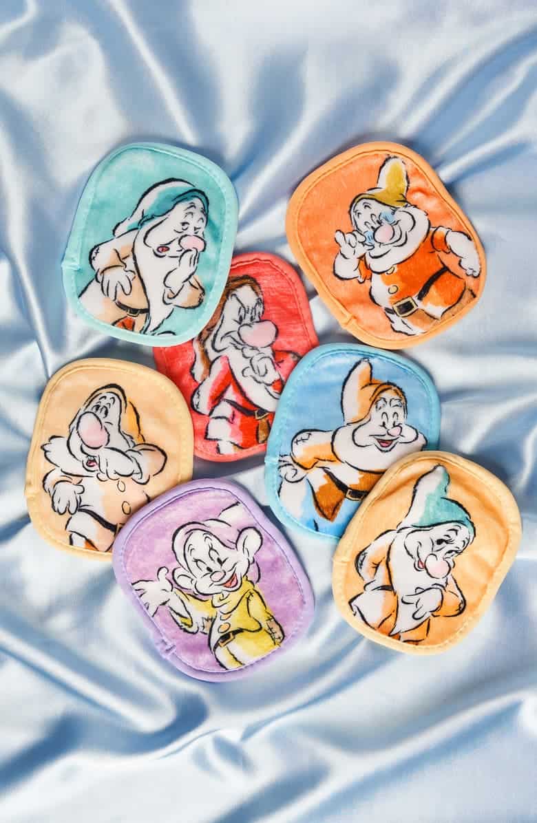 Second image of X Disney Snow White 7-Day Reusable Makeup Set