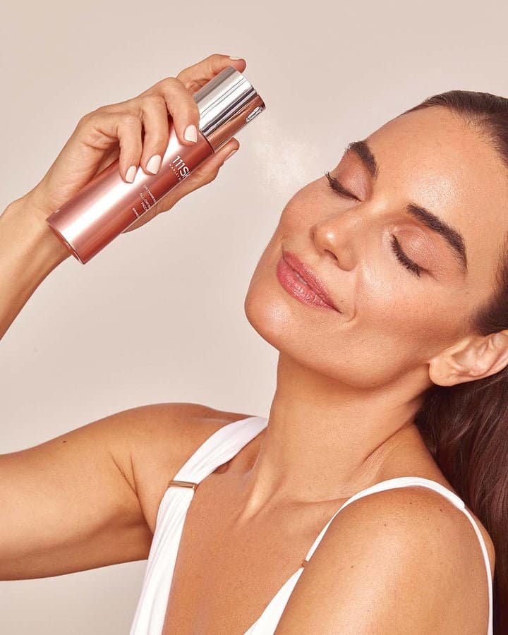 Second image of All Day Radiance Face Mist 100ml