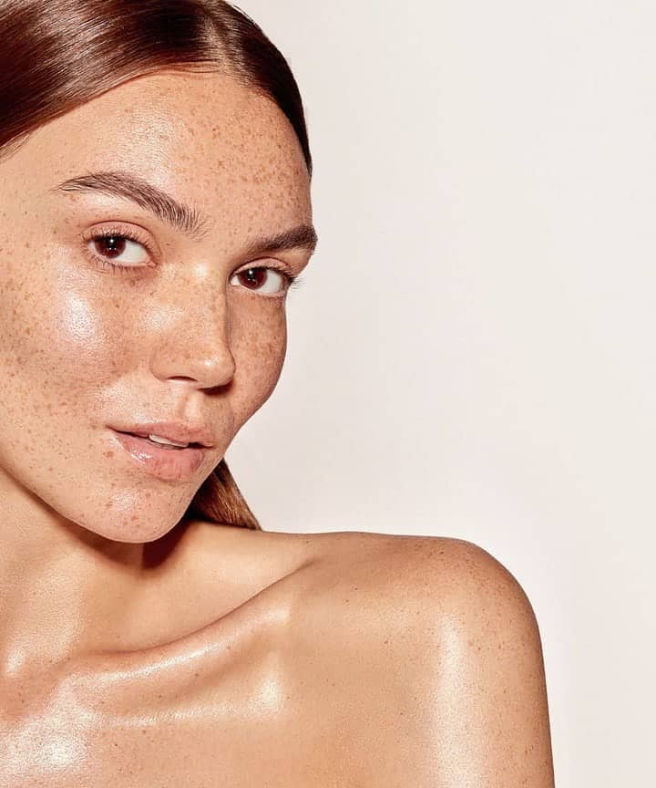 Second image of Rose Gold Radiance Body Oil